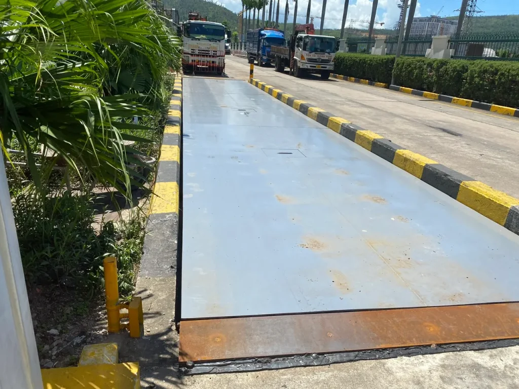 1. Ảnh chụp mặt phải bàn cân